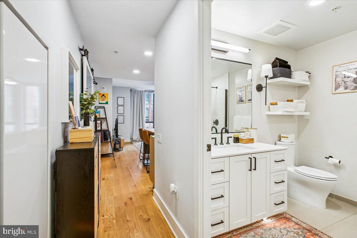 1211 VAN ST SE #902, WASHINGTON, District Of Columbia 20003, 1 Bedroom Bedrooms, ,1 BathroomBathrooms,Residential,For sale,1211 VAN ST SE #902,DCDC2244112 MLS # DCDC2244112