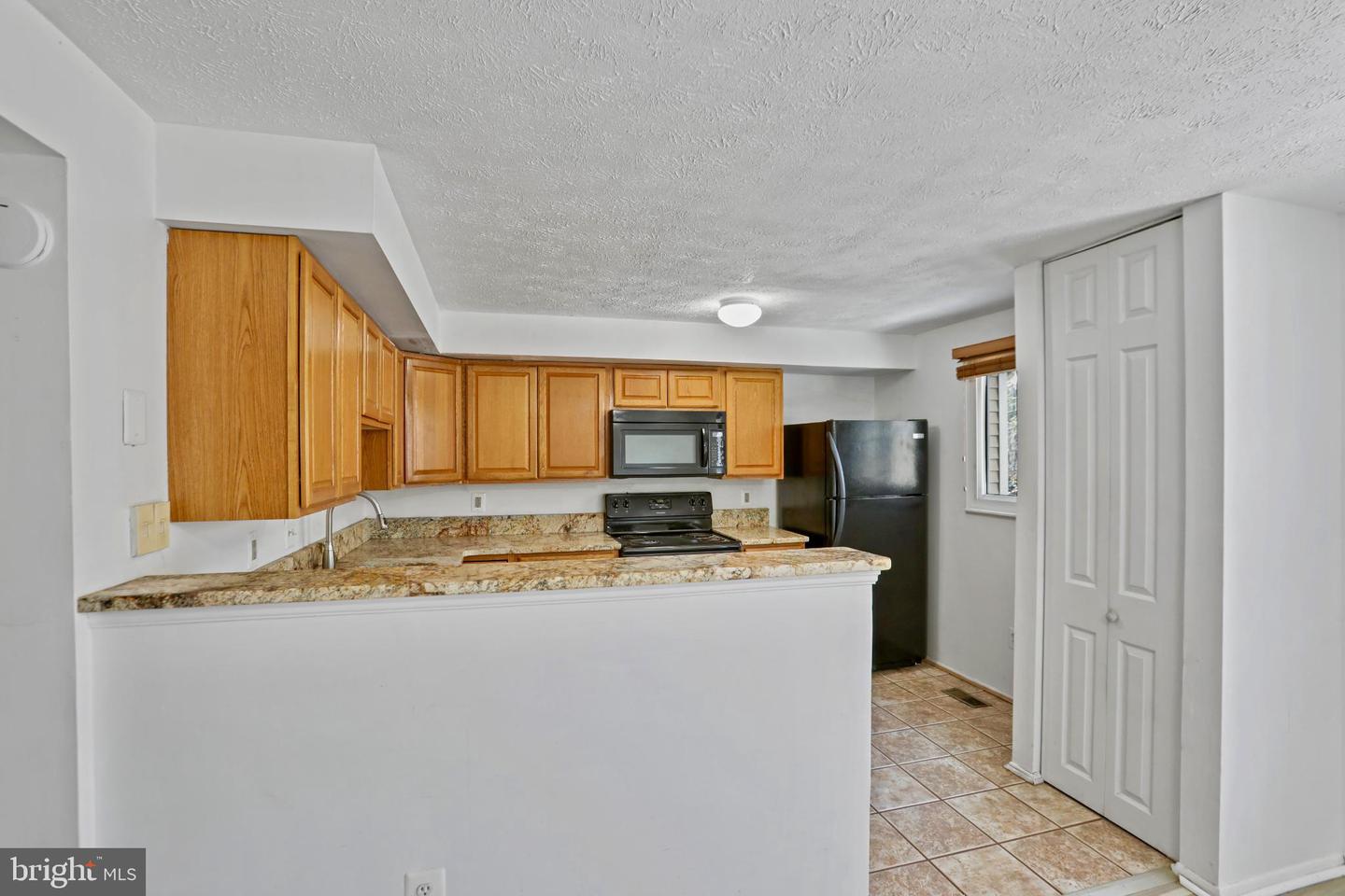 3454 VALE CT, WOODBRIDGE, Virginia 22192, 3 Bedrooms Bedrooms, 7 Rooms Rooms,2 BathroomsBathrooms,Residential,For sale,3454 VALE CT,VAPW2111664 MLS # VAPW2111664