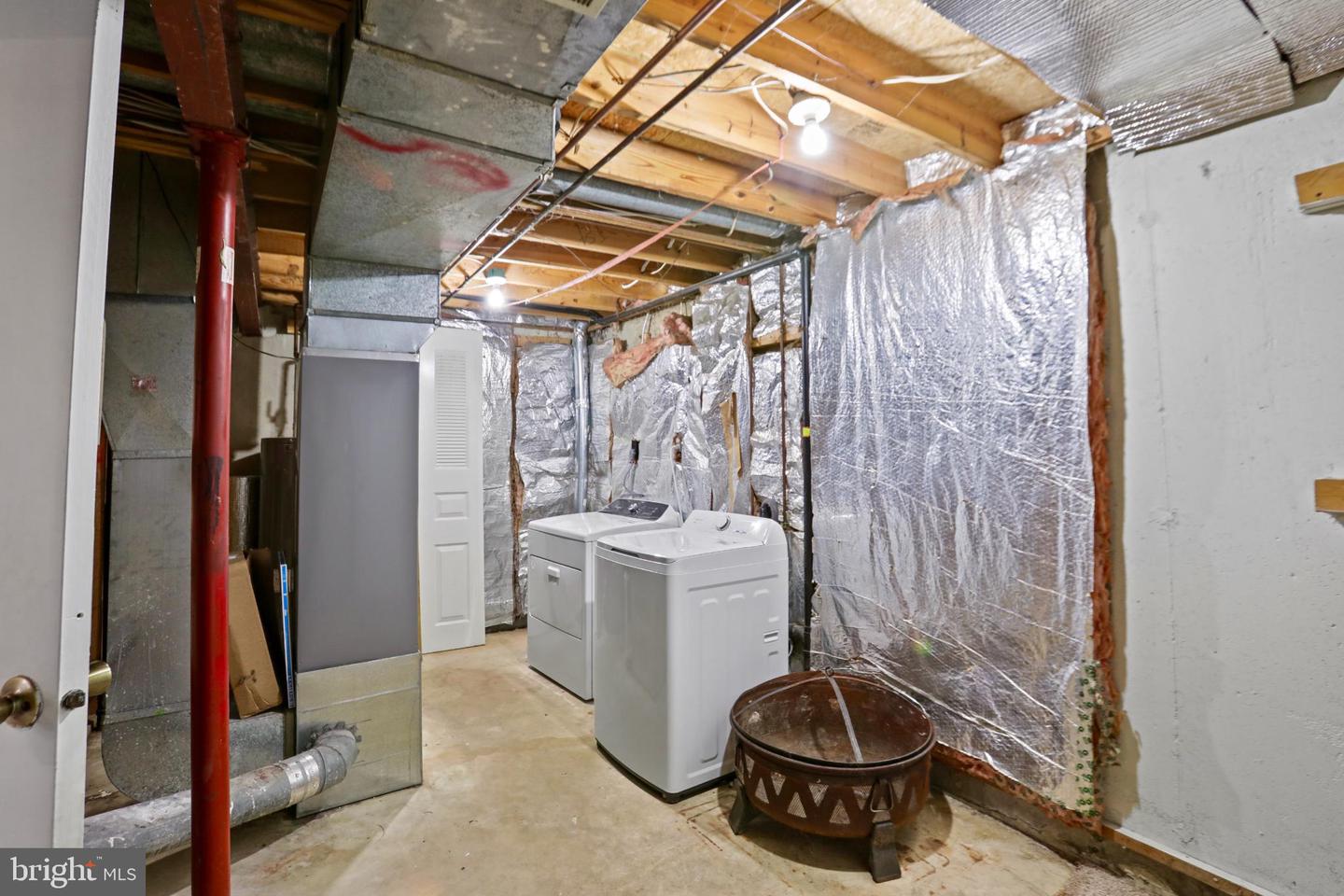 3454 VALE CT, WOODBRIDGE, Virginia 22192, 3 Bedrooms Bedrooms, 7 Rooms Rooms,2 BathroomsBathrooms,Residential,For sale,3454 VALE CT,VAPW2111664 MLS # VAPW2111664