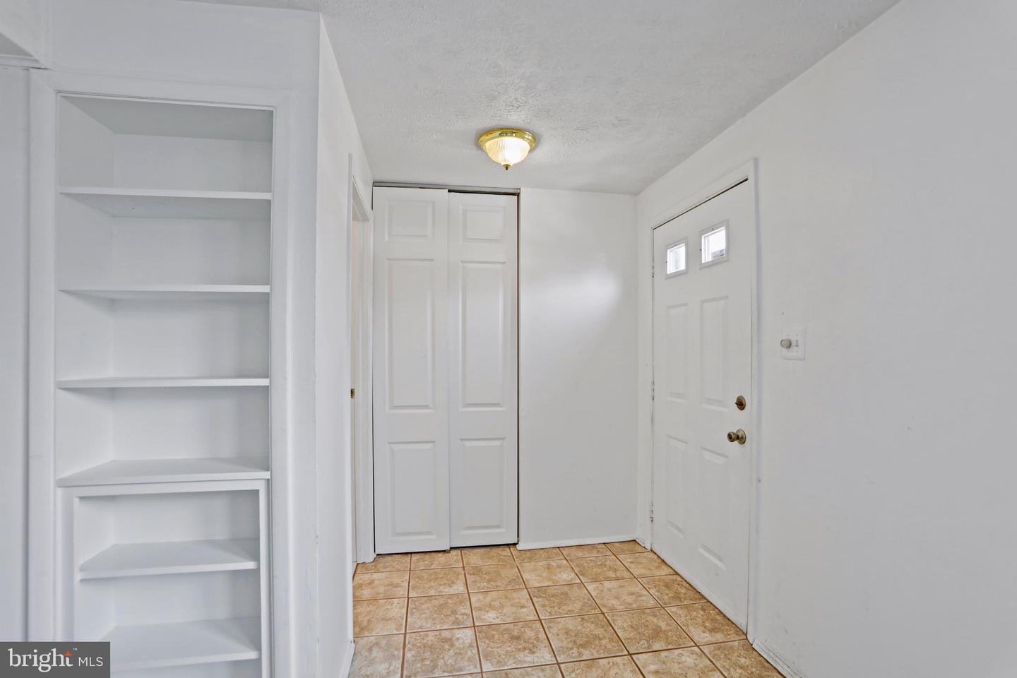 3454 VALE CT, WOODBRIDGE, Virginia 22192, 3 Bedrooms Bedrooms, 7 Rooms Rooms,2 BathroomsBathrooms,Residential,For sale,3454 VALE CT,VAPW2111664 MLS # VAPW2111664