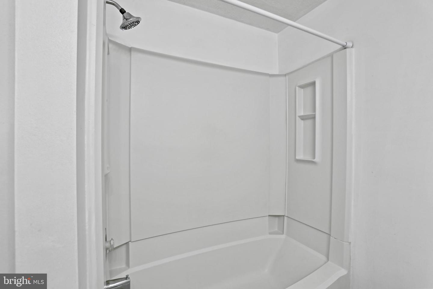 3454 VALE CT, WOODBRIDGE, Virginia 22192, 3 Bedrooms Bedrooms, 7 Rooms Rooms,2 BathroomsBathrooms,Residential,For sale,3454 VALE CT,VAPW2111664 MLS # VAPW2111664