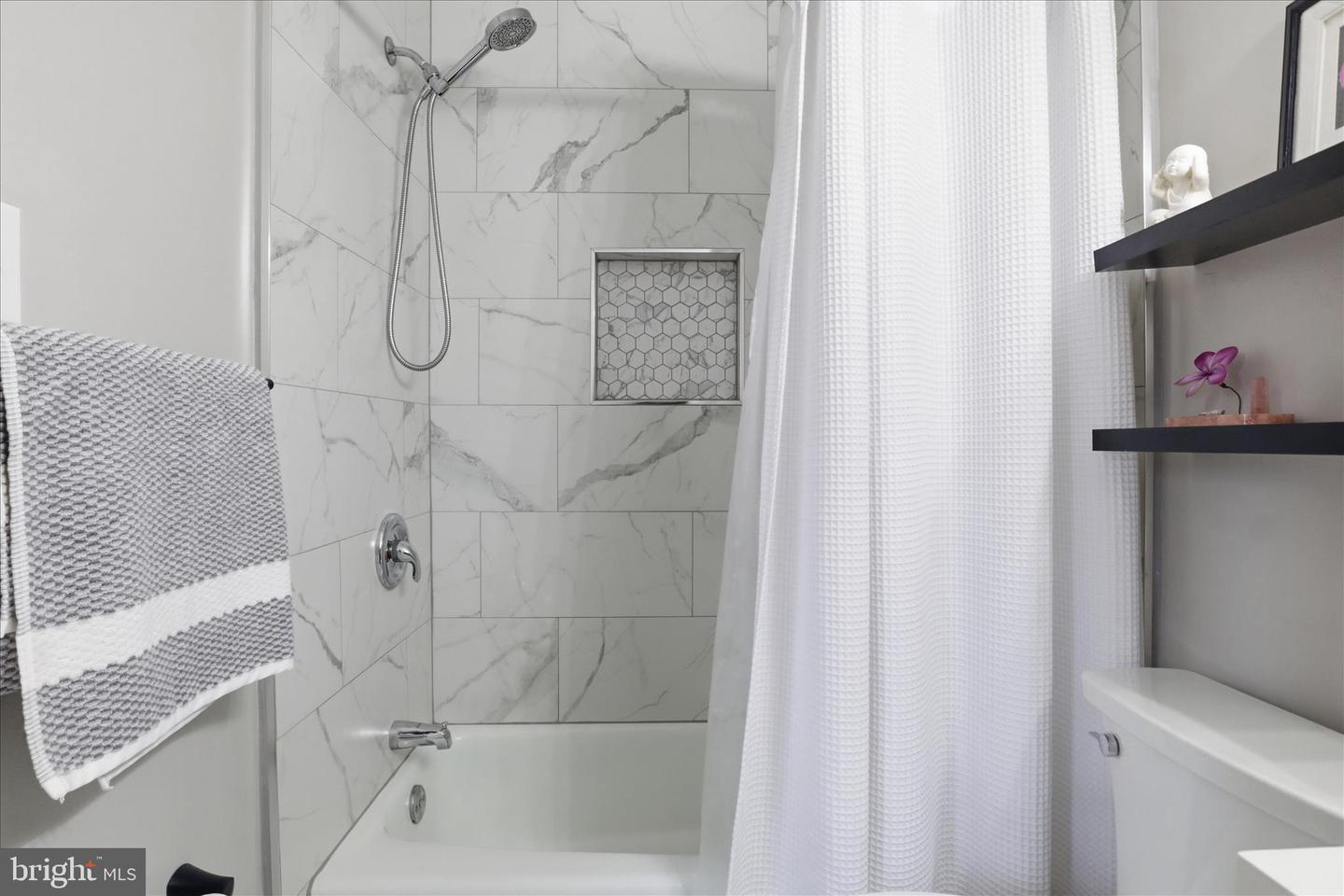 5460 TRUXION CT, BURKE, Virginia 22015, 3 Bedrooms Bedrooms, ,2 BathroomsBathrooms,Residential,For sale,5460 TRUXION CT,VAFX2288746 MLS # VAFX2288746