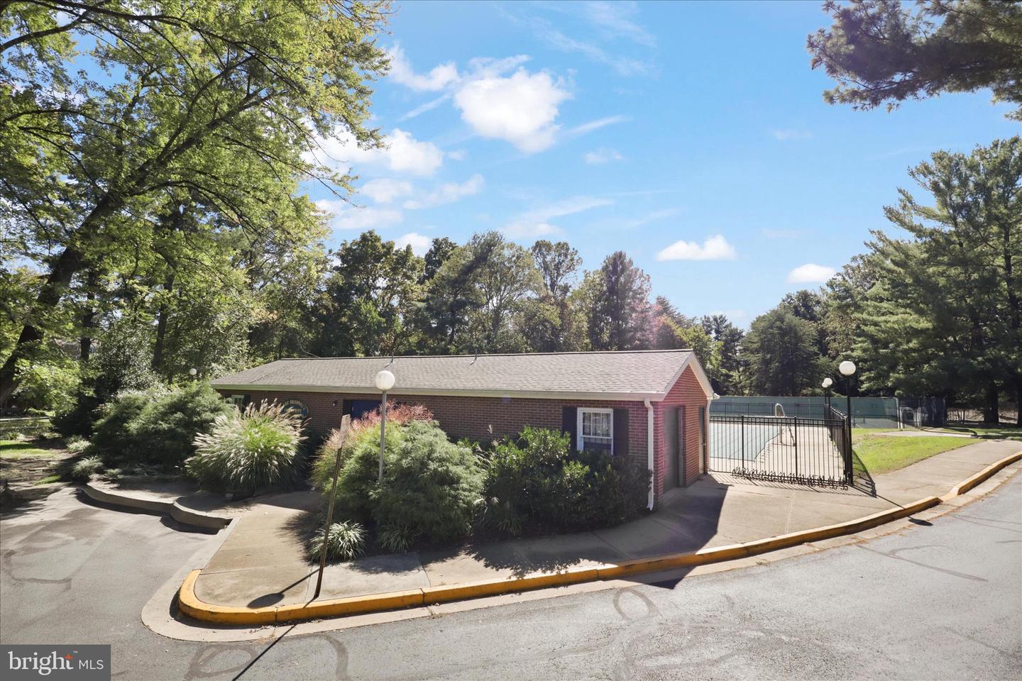 5460 TRUXION CT, BURKE, Virginia 22015, 3 Bedrooms Bedrooms, ,2 BathroomsBathrooms,Residential,For sale,5460 TRUXION CT,VAFX2288746 MLS # VAFX2288746