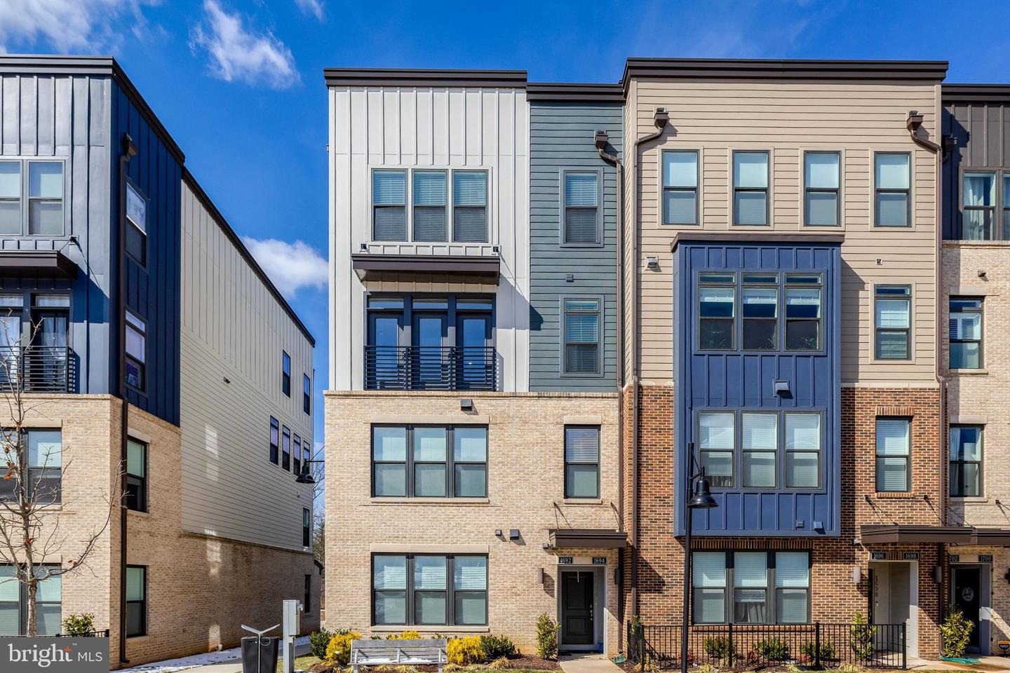 1694 BANDIT LOOP #17B, RESTON, Virginia 20190, 3 Bedrooms Bedrooms, ,2 BathroomsBathrooms,Residential,For sale,1694 BANDIT LOOP #17B,VAFX2288750 MLS # VAFX2288750 1694 BANDIT LOOP #17B, RESTON, Virginia 20190, 3 Bedrooms Bedrooms, ,2 BathroomsBathrooms,Residential,For sale,1694 BANDIT LOOP #17B,VAFX2288750 MLS # VAFX2288750