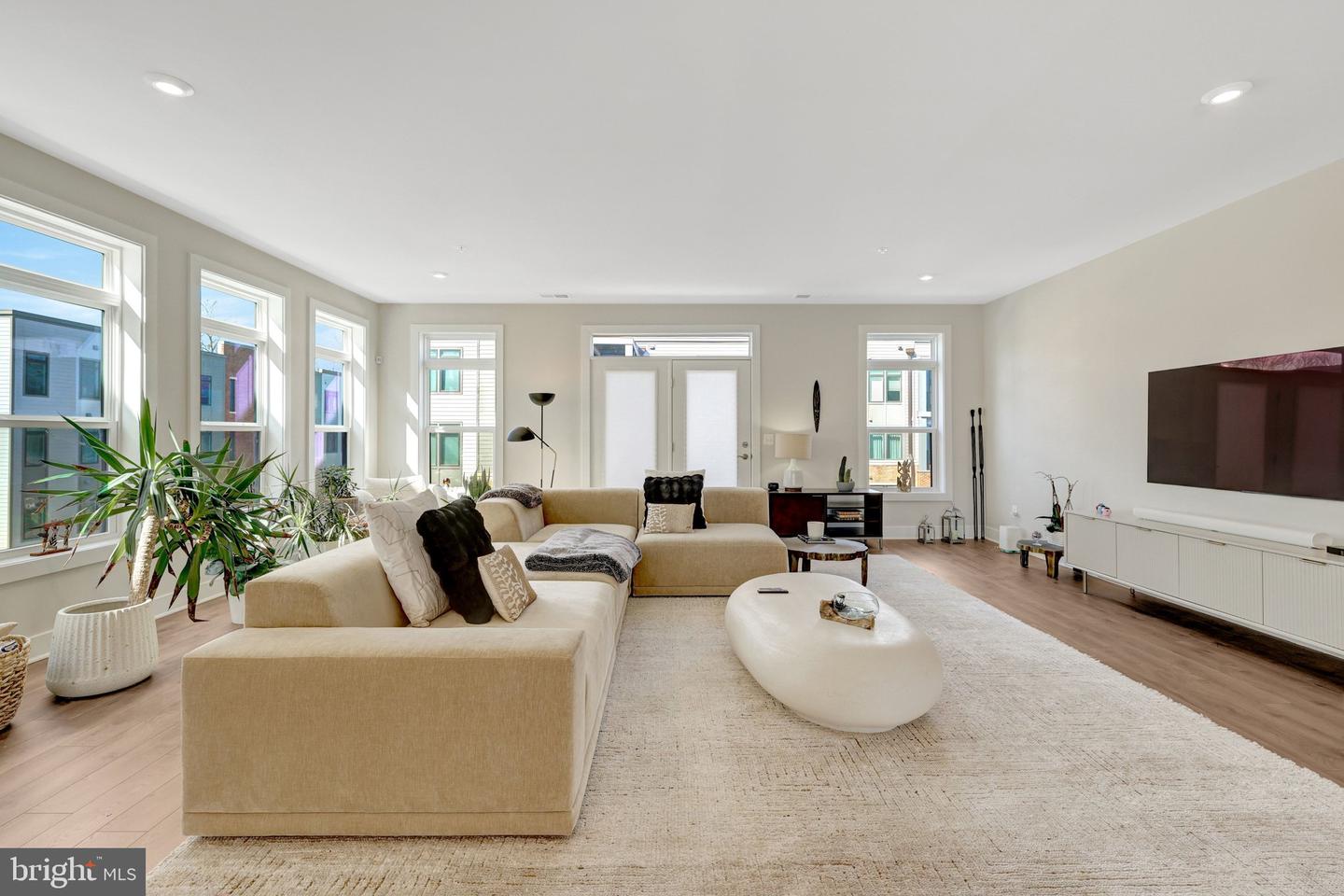 1694 BANDIT LOOP #17B, RESTON, Virginia 20190, 3 Bedrooms Bedrooms, ,2 BathroomsBathrooms,Residential,For sale,1694 BANDIT LOOP #17B,VAFX2288750 MLS # VAFX2288750 1694 BANDIT LOOP #17B, RESTON, Virginia 20190, 3 Bedrooms Bedrooms, ,2 BathroomsBathrooms,Residential,For sale,1694 BANDIT LOOP #17B,VAFX2288750 MLS # VAFX2288750