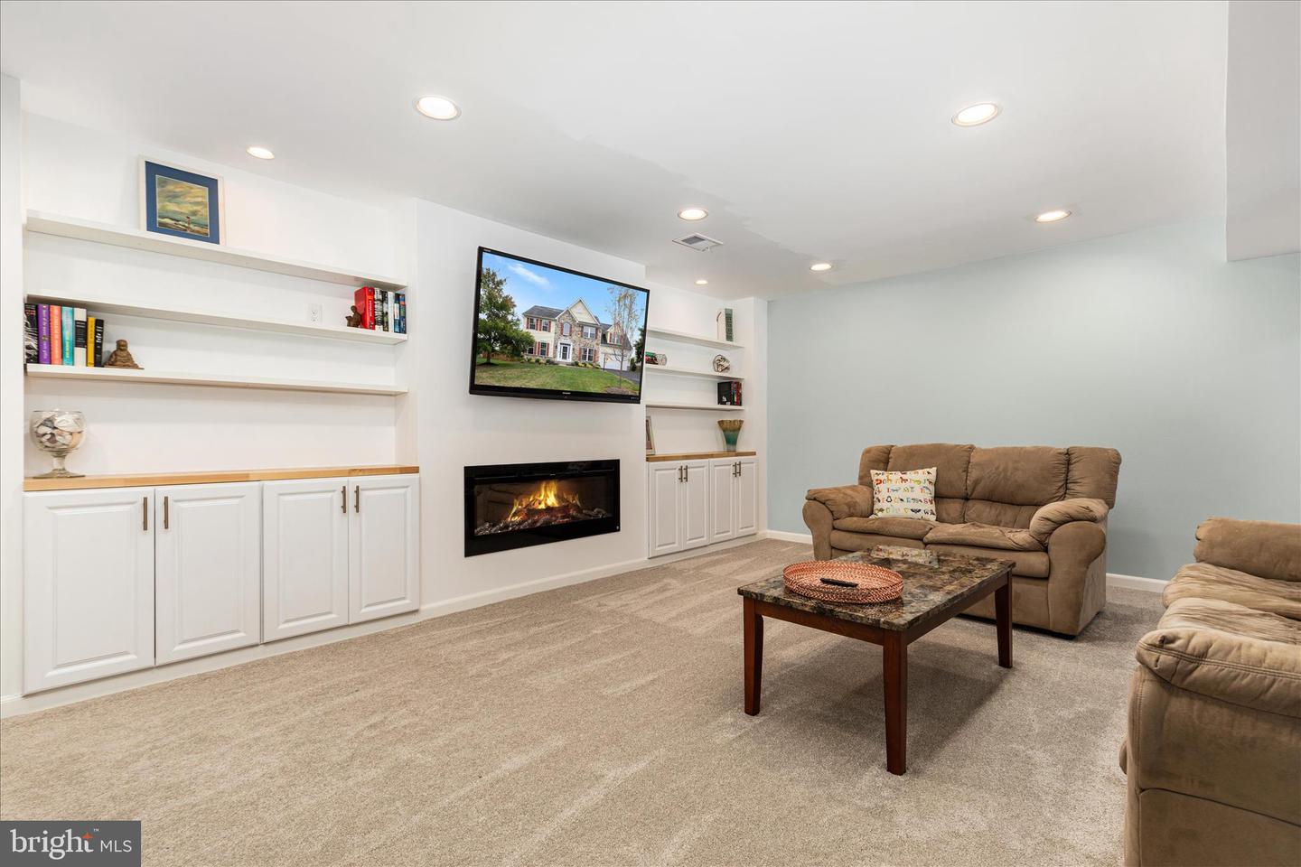 41591 BOSTONIAN PL, ALDIE, Virginia 20105, 5 Bedrooms Bedrooms, 9 Rooms Rooms,3 BathroomsBathrooms,Residential,For sale,41591 BOSTONIAN PL,VALO2115224 MLS # VALO2115224