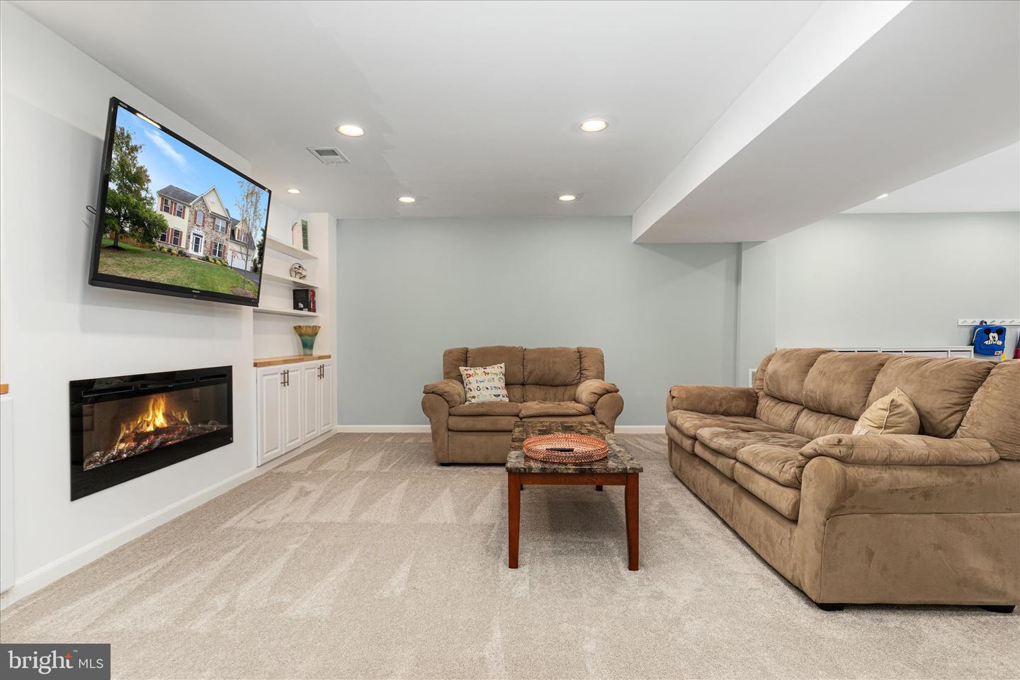 41591 BOSTONIAN PL, ALDIE, Virginia 20105, 5 Bedrooms Bedrooms, 9 Rooms Rooms,3 BathroomsBathrooms,Residential,For sale,41591 BOSTONIAN PL,VALO2115224 MLS # VALO2115224