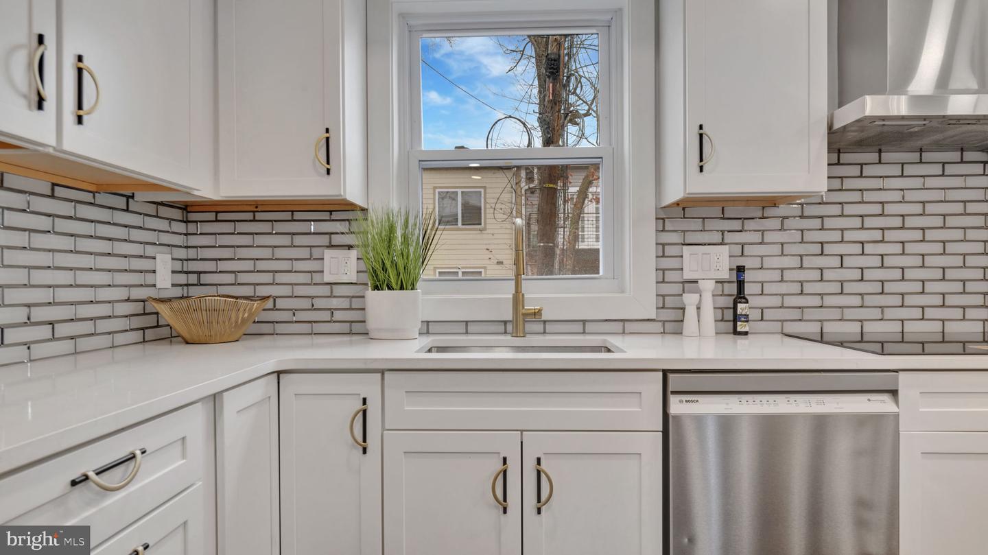 413 INGRAHAM ST NW, WASHINGTON, District Of Columbia 20011, 5 Bedrooms Bedrooms, ,4 BathroomsBathrooms,Residential,For sale,413 INGRAHAM ST NW,DCDC2244640 MLS # DCDC2244640