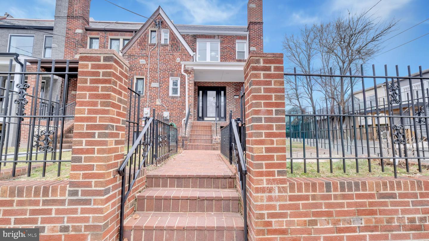 413 INGRAHAM ST NW, WASHINGTON, District Of Columbia 20011, 5 Bedrooms Bedrooms, ,4 BathroomsBathrooms,Residential,For sale,413 INGRAHAM ST NW,DCDC2244640 MLS # DCDC2244640