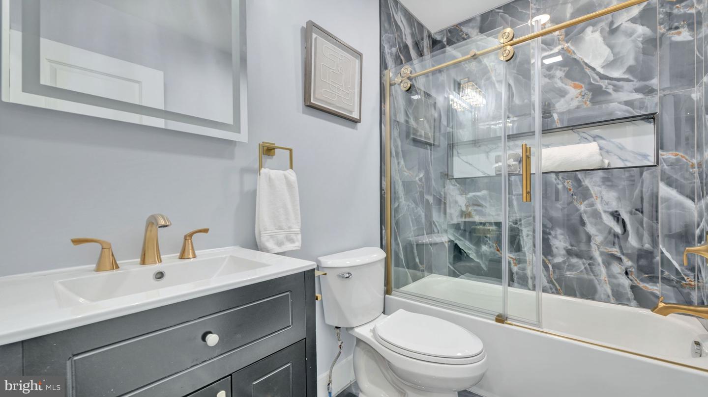 413 INGRAHAM ST NW, WASHINGTON, District Of Columbia 20011, 5 Bedrooms Bedrooms, ,4 BathroomsBathrooms,Residential,For sale,413 INGRAHAM ST NW,DCDC2244640 MLS # DCDC2244640