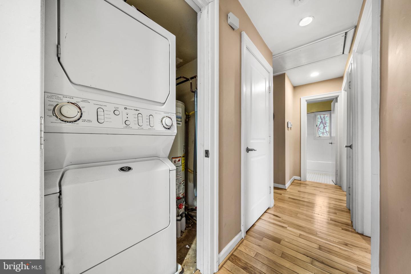 7230 PIMMIT CT, FALLS CHURCH, Virginia 22043, 3 Bedrooms Bedrooms, ,1 BathroomBathrooms,Residential,For sale,7230 PIMMIT CT,VAFX2289050 MLS # VAFX2289050