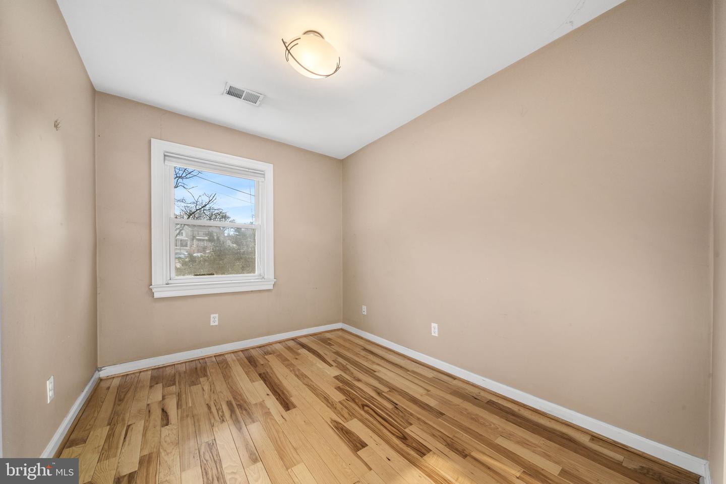 7230 PIMMIT CT, FALLS CHURCH, Virginia 22043, 3 Bedrooms Bedrooms, ,1 BathroomBathrooms,Residential,For sale,7230 PIMMIT CT,VAFX2289050 MLS # VAFX2289050