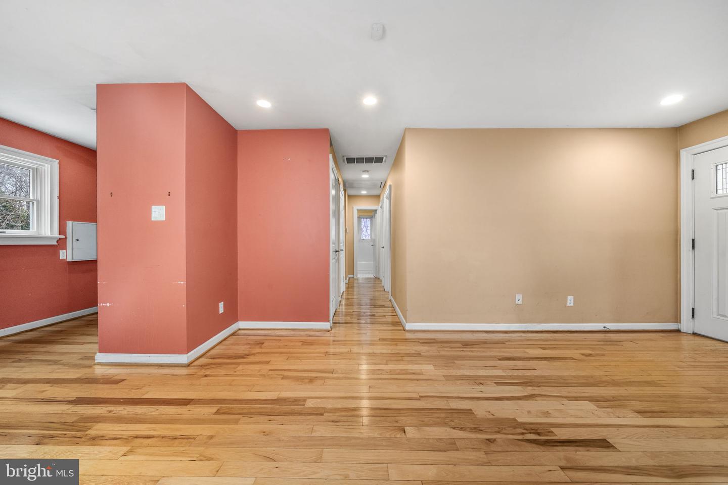 7230 PIMMIT CT, FALLS CHURCH, Virginia 22043, 3 Bedrooms Bedrooms, ,1 BathroomBathrooms,Residential,For sale,7230 PIMMIT CT,VAFX2289050 MLS # VAFX2289050