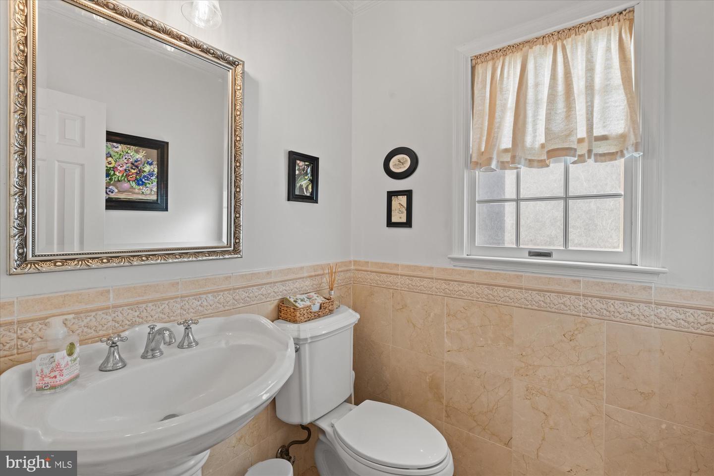 8812 SURREY CT, ALEXANDRIA, Virginia 22309, 4 Bedrooms Bedrooms, ,3 BathroomsBathrooms,Residential,For sale,8812 SURREY CT,VAFX2290254 MLS # VAFX2290254
