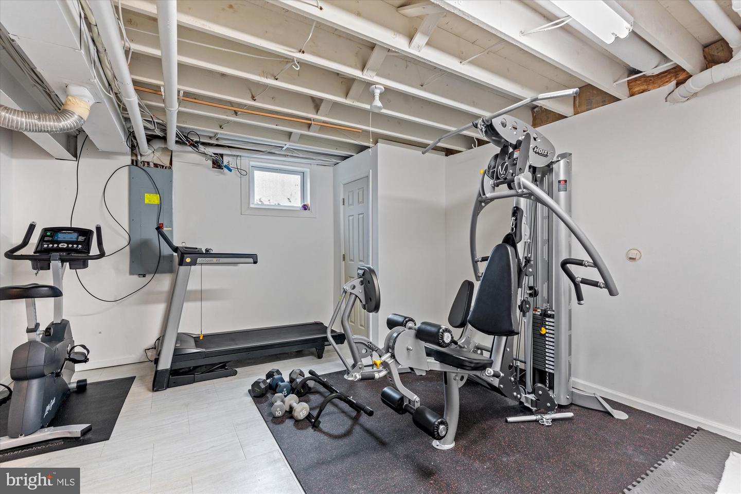 8812 SURREY CT, ALEXANDRIA, Virginia 22309, 4 Bedrooms Bedrooms, ,3 BathroomsBathrooms,Residential,For sale,8812 SURREY CT,VAFX2290254 MLS # VAFX2290254