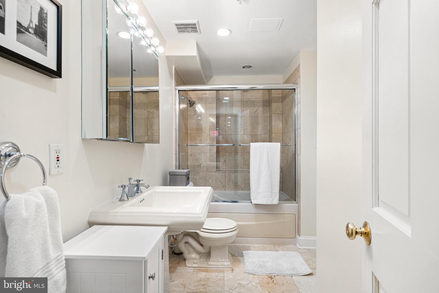 1212 M ST NW #100, WASHINGTON, District Of Columbia 20005, 2 Bedrooms Bedrooms, ,2 BathroomsBathrooms,Residential,For sale,1212 M ST NW #100,DCDC2245538 MLS # DCDC2245538 1212 M ST NW #100, WASHINGTON, District Of Columbia 20005, 2 Bedrooms Bedrooms, ,2 BathroomsBathrooms,Residential,For sale,1212 M ST NW #100,DCDC2245538 MLS # DCDC2245538