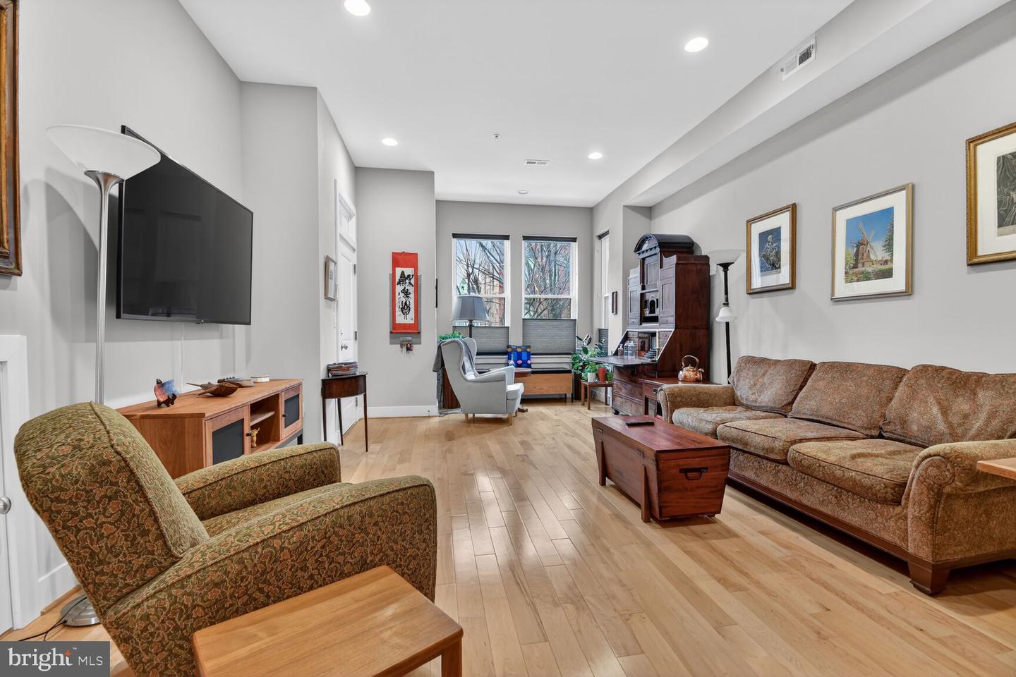 912 S ST NW #1, WASHINGTON, District Of Columbia 20001, 2 Bedrooms Bedrooms, ,2 BathroomsBathrooms,Residential,For sale,912 S ST NW #1,DCDC2245846 MLS # DCDC2245846