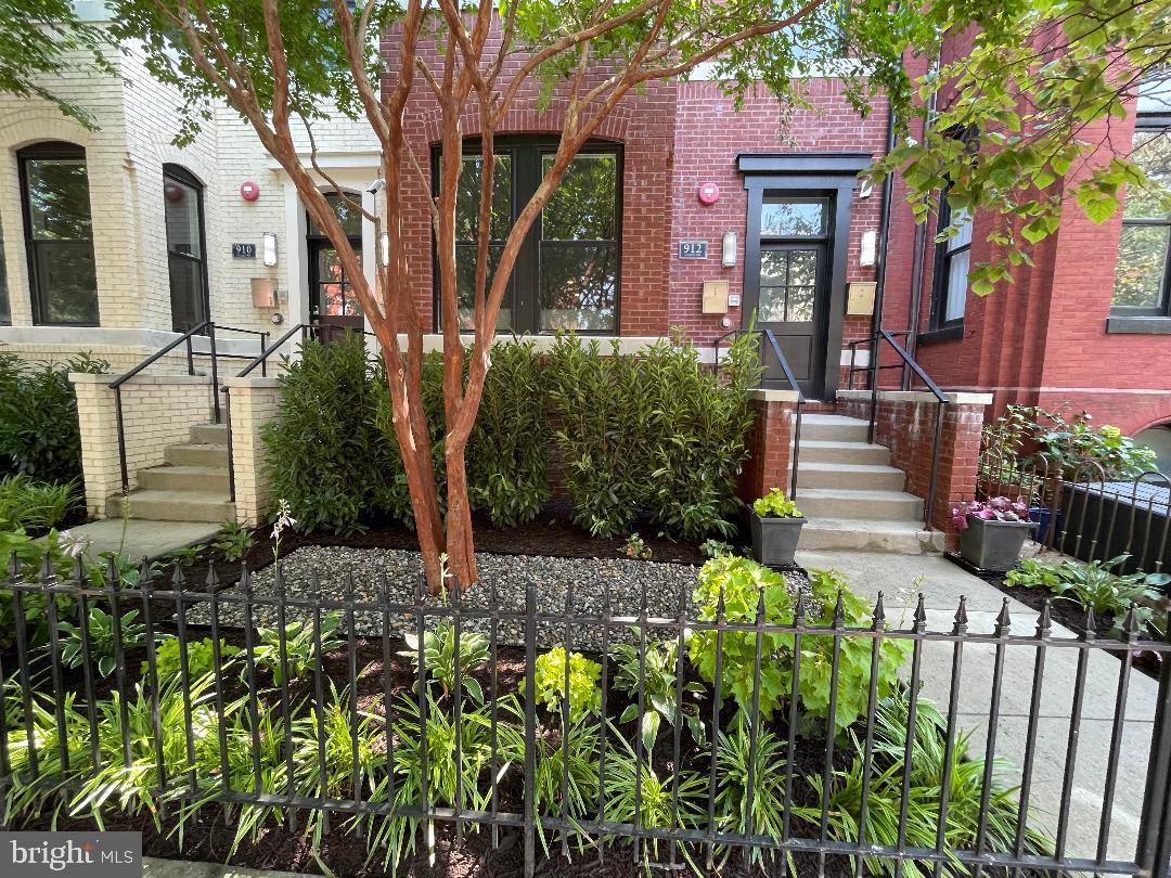 912 S ST NW #1, WASHINGTON, District Of Columbia 20001, 2 Bedrooms Bedrooms, ,2 BathroomsBathrooms,Residential,For sale,912 S ST NW #1,DCDC2245846 MLS # DCDC2245846