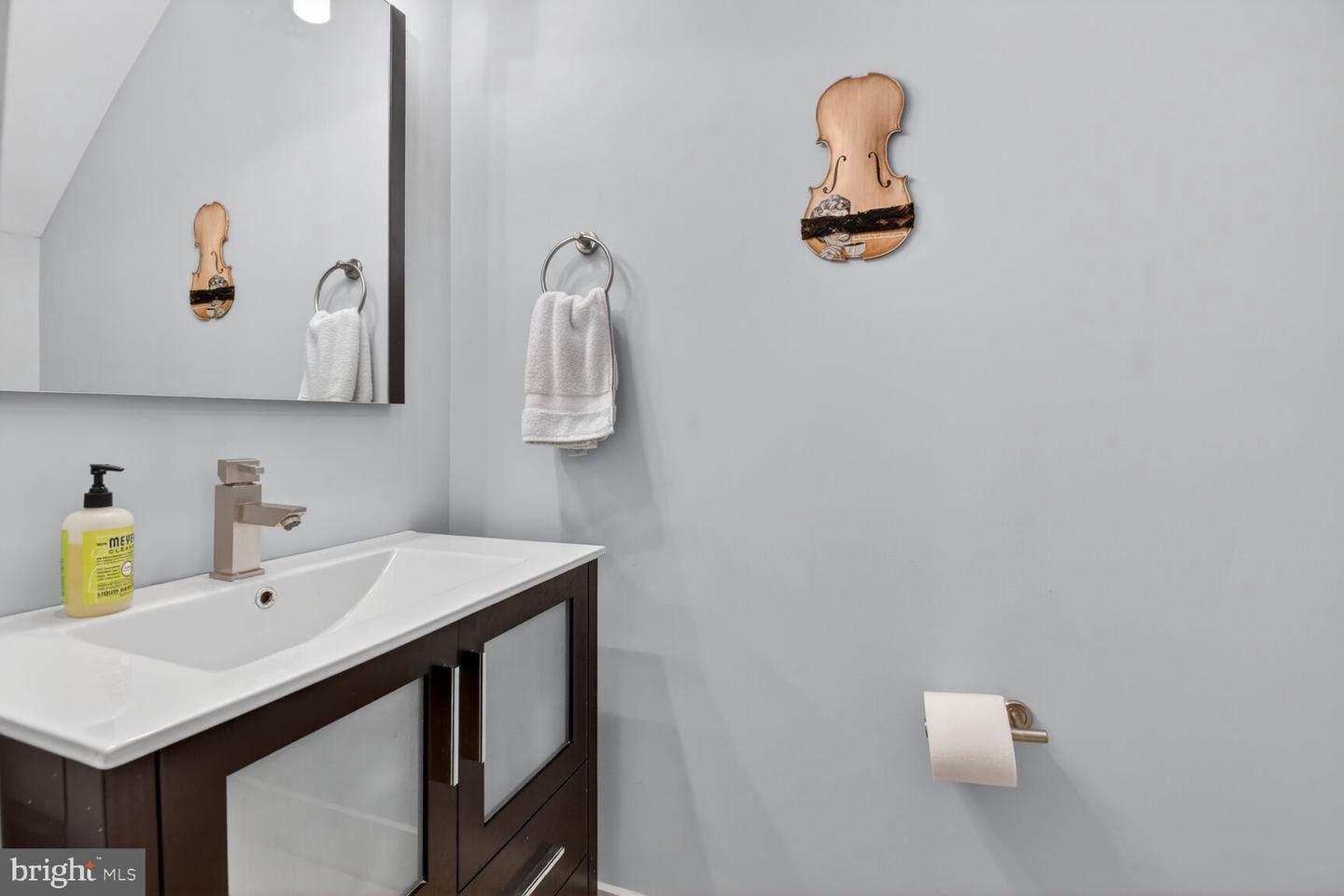 912 S ST NW #1, WASHINGTON, District Of Columbia 20001, 2 Bedrooms Bedrooms, ,2 BathroomsBathrooms,Residential,For sale,912 S ST NW #1,DCDC2245846 MLS # DCDC2245846