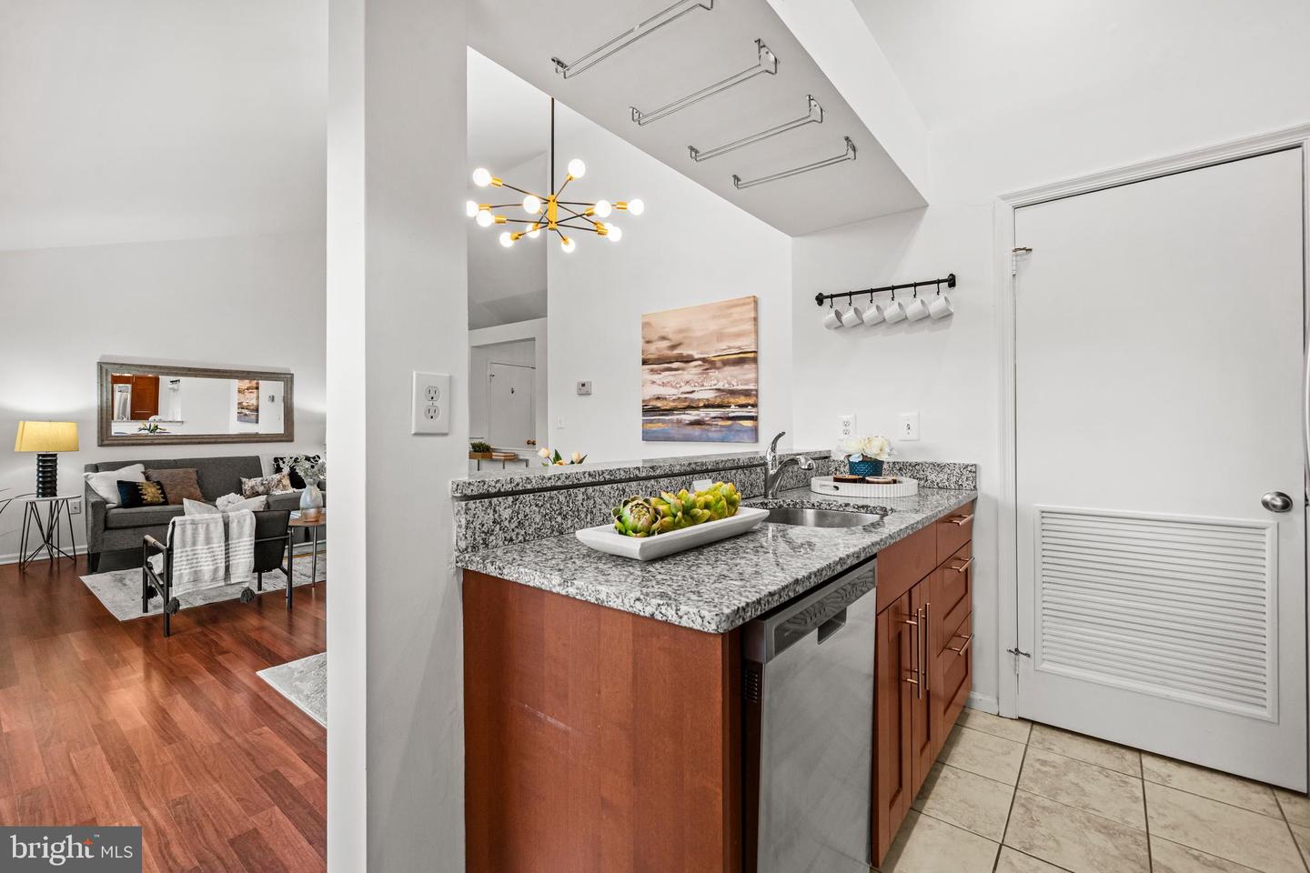 4531 28TH RD S #UNIT 9-7, ARLINGTON, Virginia 22206, 2 Bedrooms Bedrooms, ,1 BathroomBathrooms,Residential,For sale,4531 28TH RD S #UNIT 9-7,VAAR2068874 MLS # VAAR2068874