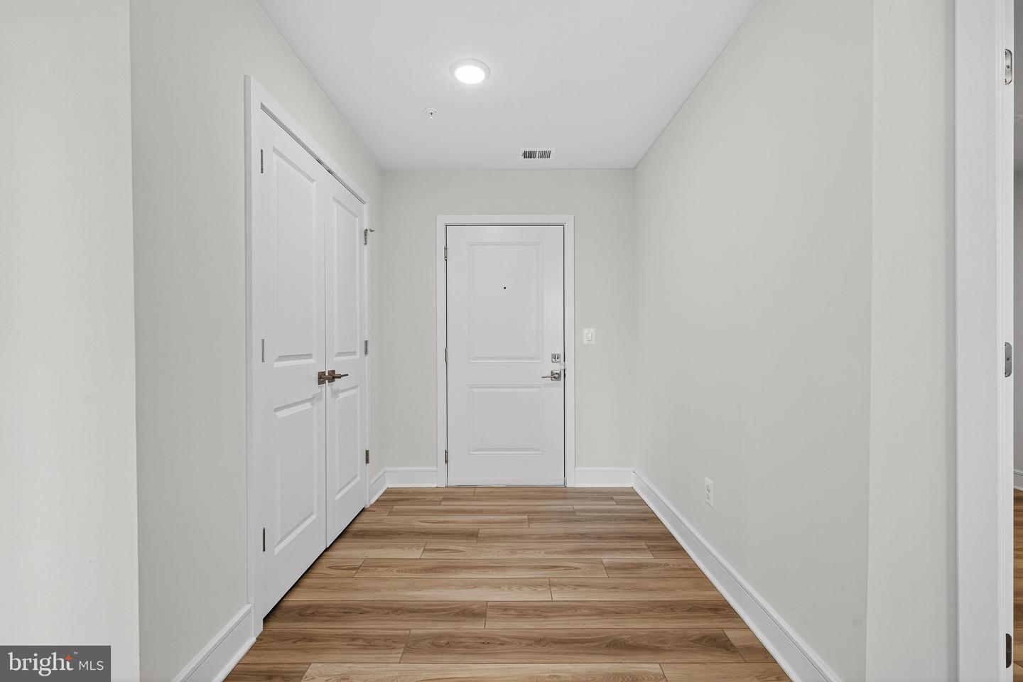 23639 GOLDEN EMBERS SQ #105, ASHBURN, Virginia 20148, 3 Bedrooms Bedrooms, ,2 BathroomsBathrooms,Residential,For sale,23639 GOLDEN EMBERS SQ #105,VALO2115990 MLS # VALO2115990