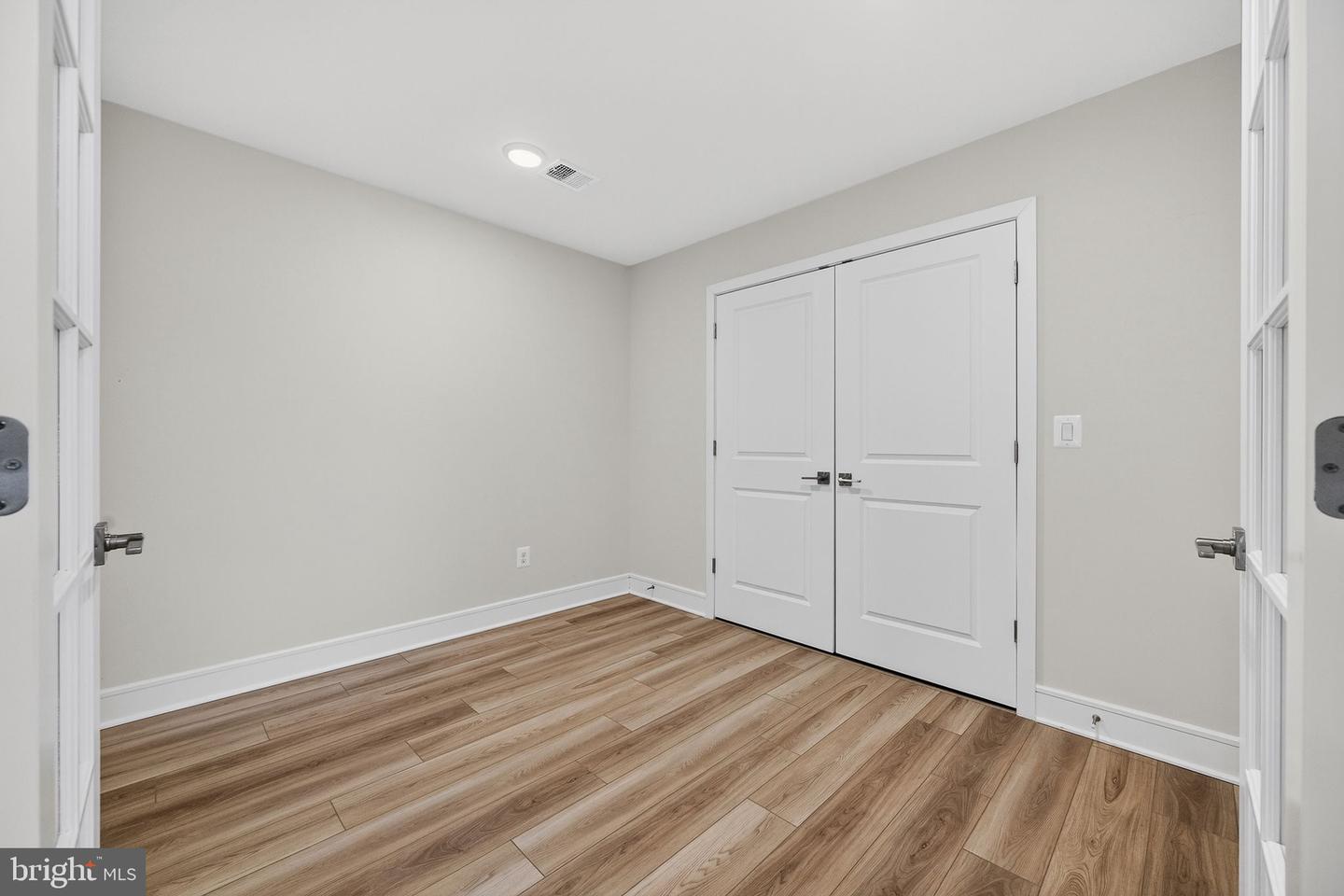 23639 GOLDEN EMBERS SQ #105, ASHBURN, Virginia 20148, 3 Bedrooms Bedrooms, ,2 BathroomsBathrooms,Residential,For sale,23639 GOLDEN EMBERS SQ #105,VALO2115990 MLS # VALO2115990