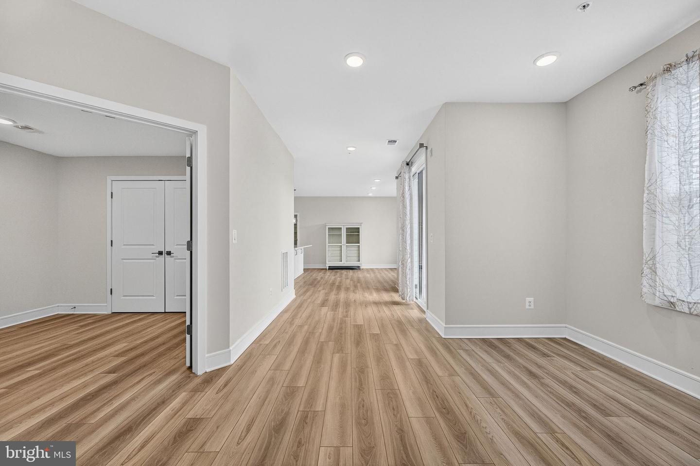 23639 GOLDEN EMBERS SQ #105, ASHBURN, Virginia 20148, 3 Bedrooms Bedrooms, ,2 BathroomsBathrooms,Residential,For sale,23639 GOLDEN EMBERS SQ #105,VALO2115990 MLS # VALO2115990