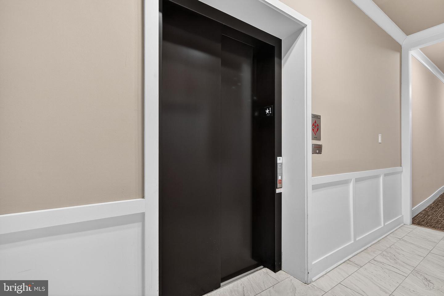 23639 GOLDEN EMBERS SQ #105, ASHBURN, Virginia 20148, 3 Bedrooms Bedrooms, ,2 BathroomsBathrooms,Residential,For sale,23639 GOLDEN EMBERS SQ #105,VALO2115990 MLS # VALO2115990