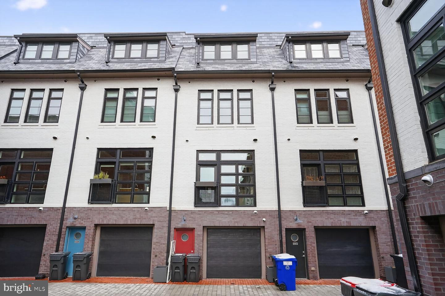 1305 D ST SE, WASHINGTON, District Of Columbia 20003, 4 Bedrooms Bedrooms, ,4 BathroomsBathrooms,Residential,For sale,1305 D ST SE,DCDC2246430 MLS # DCDC2246430