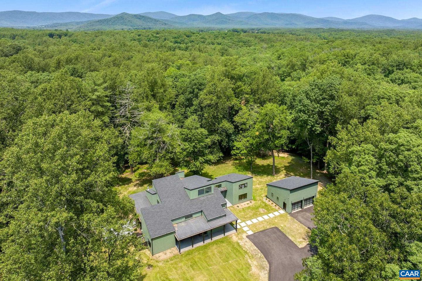 2482 SCHELFORD FARM RD, CHARLOTTESVILLE, Virginia 22901, 5 Bedrooms Bedrooms, ,4 BathroomsBathrooms,Residential,For sale,2482 SCHELFORD FARM RD,673366 MLS # 673366