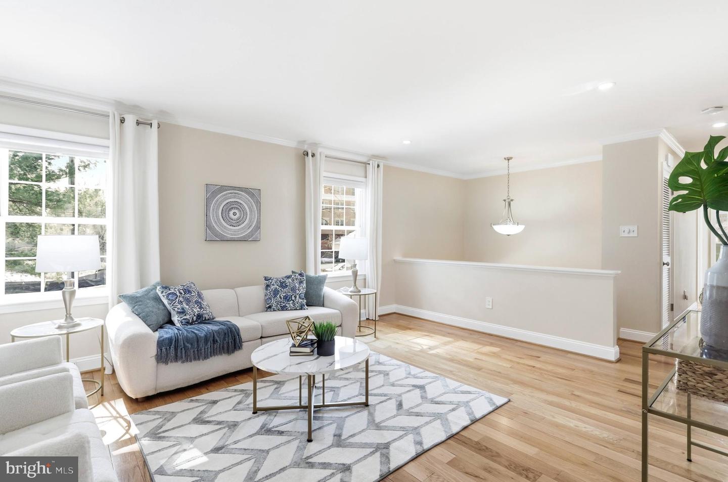 202 GLEN AVE SW, VIENNA, Virginia 22180, 4 Bedrooms Bedrooms, ,3 BathroomsBathrooms,Residential,For sale,202 GLEN AVE SW,VAFX2291500 MLS # VAFX2291500