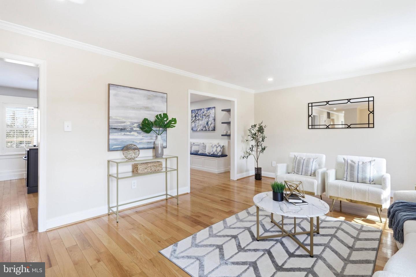 202 GLEN AVE SW, VIENNA, Virginia 22180, 4 Bedrooms Bedrooms, ,3 BathroomsBathrooms,Residential,For sale,202 GLEN AVE SW,VAFX2291500 MLS # VAFX2291500