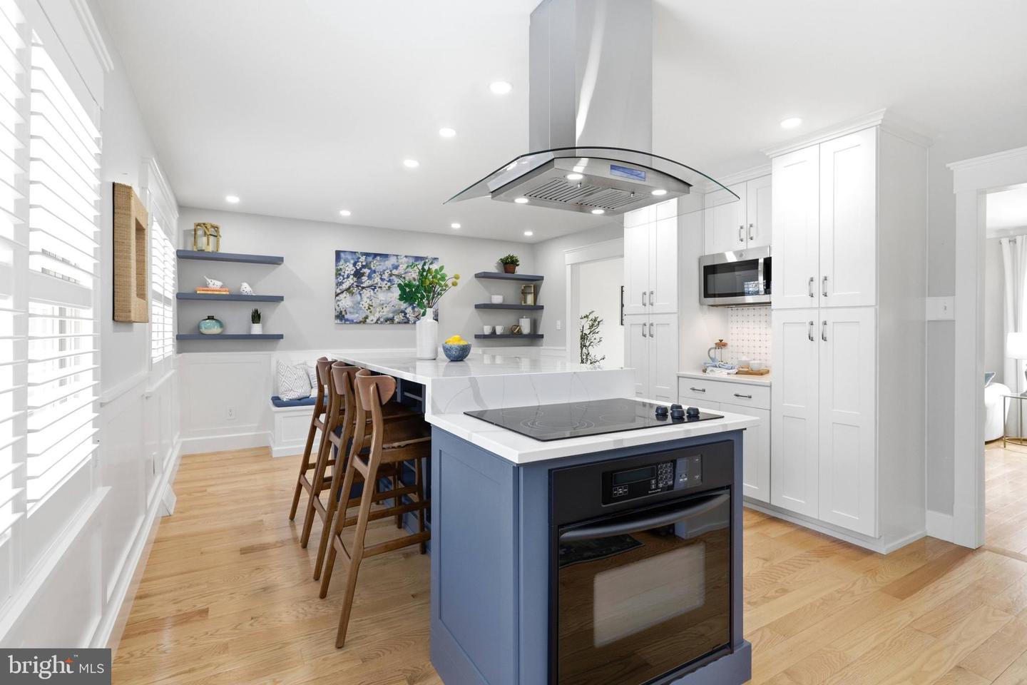 202 GLEN AVE SW, VIENNA, Virginia 22180, 4 Bedrooms Bedrooms, ,3 BathroomsBathrooms,Residential,For sale,202 GLEN AVE SW,VAFX2291500 MLS # VAFX2291500