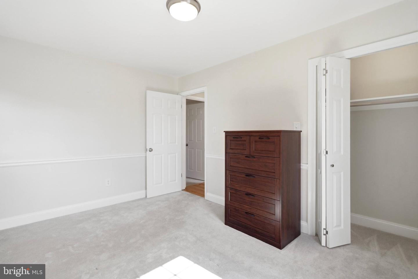 202 GLEN AVE SW, VIENNA, Virginia 22180, 4 Bedrooms Bedrooms, ,3 BathroomsBathrooms,Residential,For sale,202 GLEN AVE SW,VAFX2291500 MLS # VAFX2291500