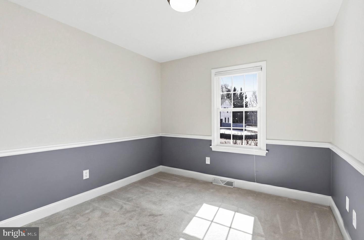 202 GLEN AVE SW, VIENNA, Virginia 22180, 4 Bedrooms Bedrooms, ,3 BathroomsBathrooms,Residential,For sale,202 GLEN AVE SW,VAFX2291500 MLS # VAFX2291500