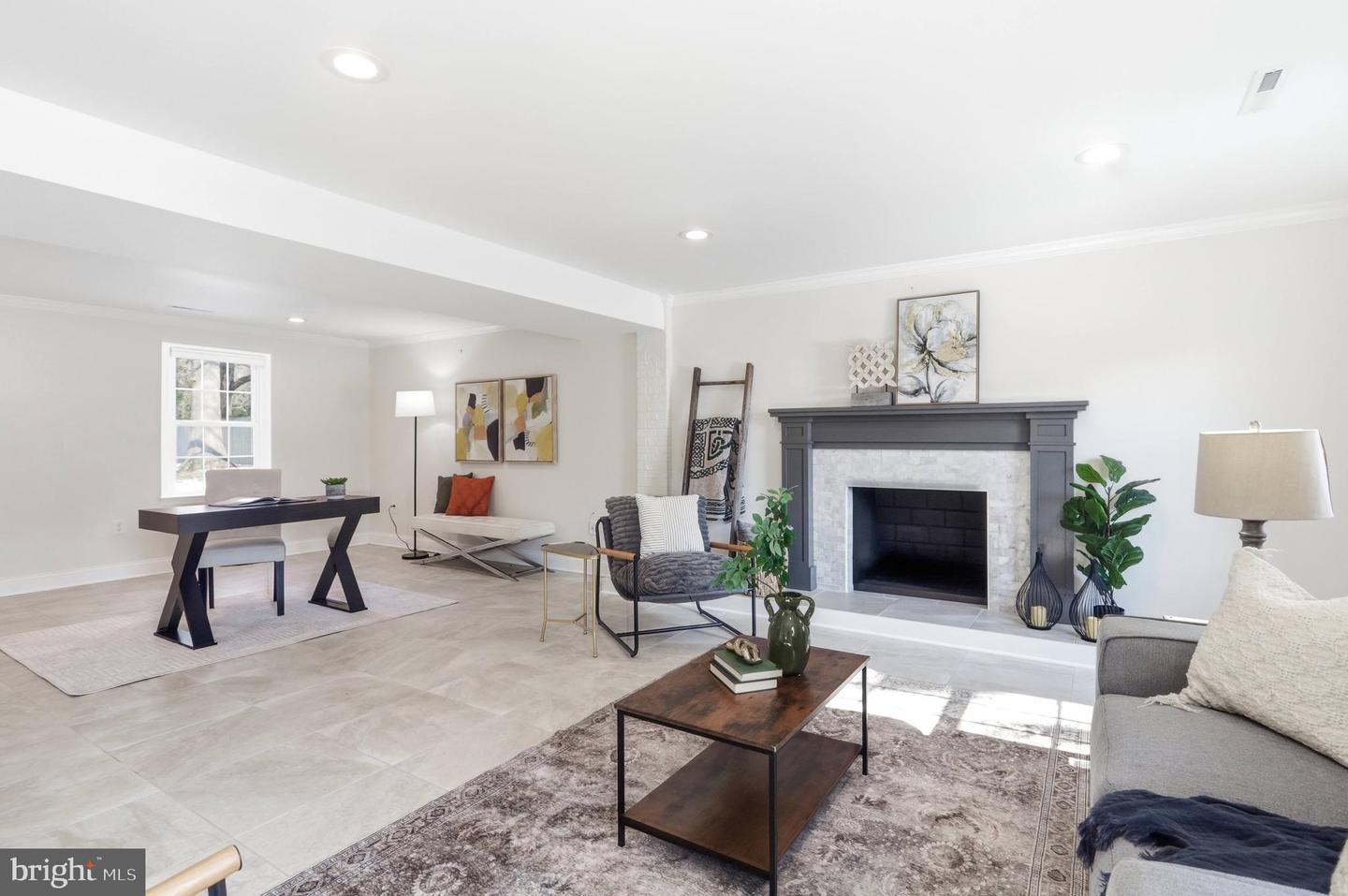 202 GLEN AVE SW, VIENNA, Virginia 22180, 4 Bedrooms Bedrooms, ,3 BathroomsBathrooms,Residential,For sale,202 GLEN AVE SW,VAFX2291500 MLS # VAFX2291500