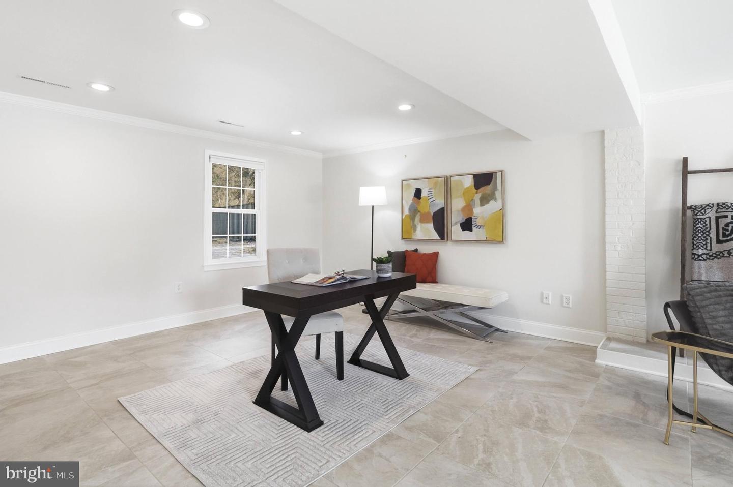 202 GLEN AVE SW, VIENNA, Virginia 22180, 4 Bedrooms Bedrooms, ,3 BathroomsBathrooms,Residential,For sale,202 GLEN AVE SW,VAFX2291500 MLS # VAFX2291500