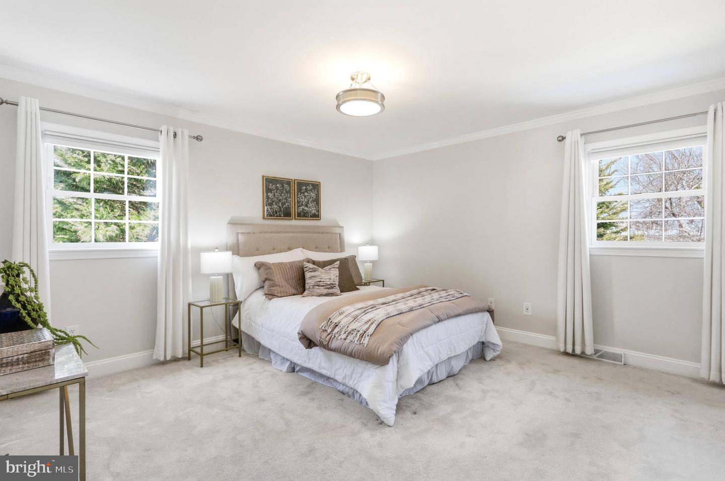 202 GLEN AVE SW, VIENNA, Virginia 22180, 4 Bedrooms Bedrooms, ,3 BathroomsBathrooms,Residential,For sale,202 GLEN AVE SW,VAFX2291500 MLS # VAFX2291500