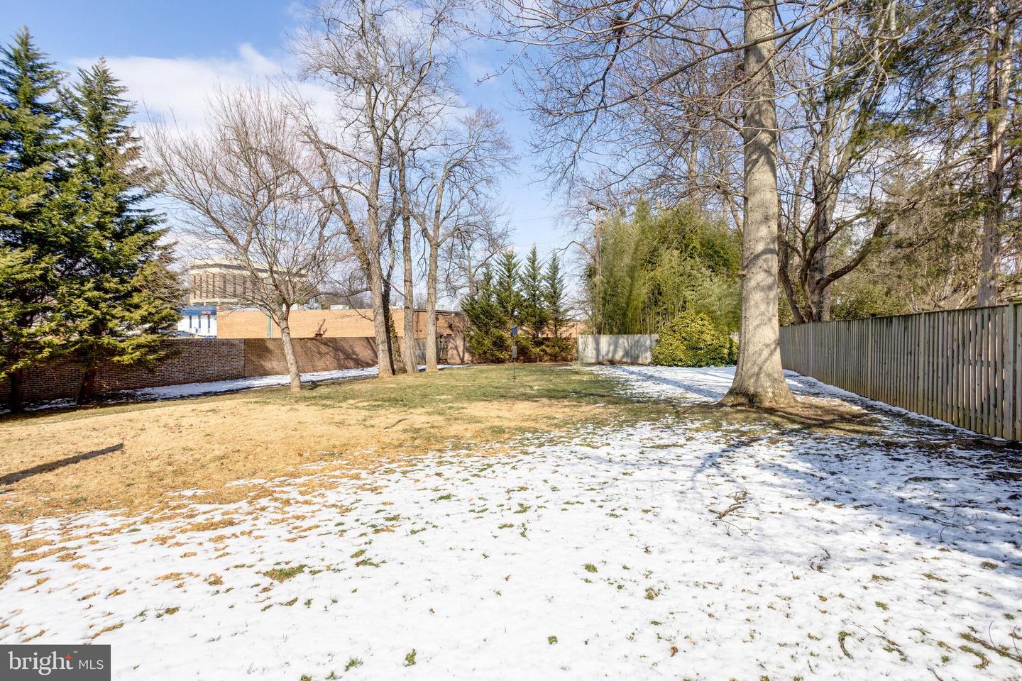 202 GLEN AVE SW, VIENNA, Virginia 22180, 4 Bedrooms Bedrooms, ,3 BathroomsBathrooms,Residential,For sale,202 GLEN AVE SW,VAFX2291500 MLS # VAFX2291500