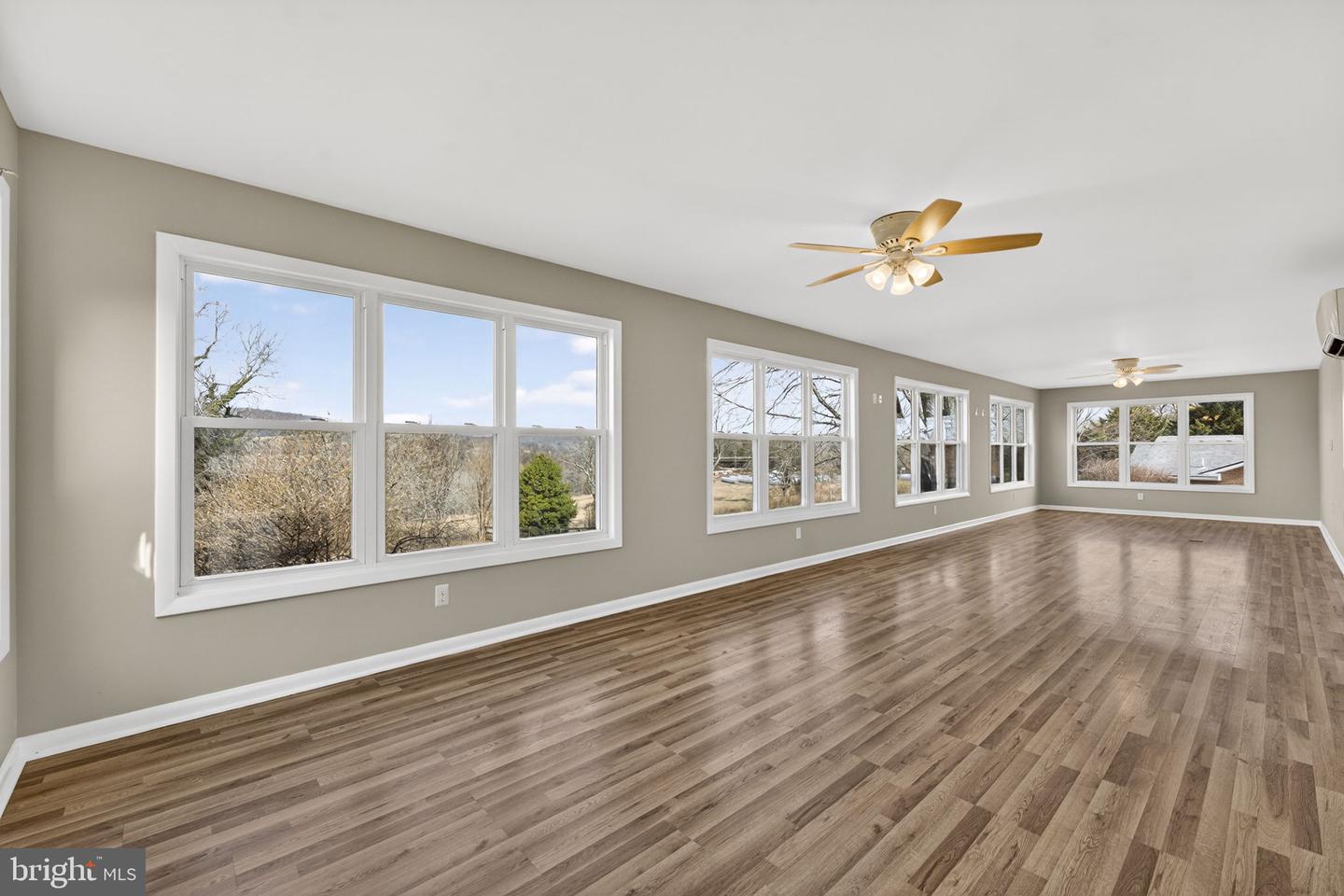 660 FOXCROFT RD, WARRENTON, Virginia 20186, 3 Bedrooms Bedrooms, ,3 BathroomsBathrooms,Residential,For sale,660 FOXCROFT RD,VAFQ2020610 MLS # VAFQ2020610