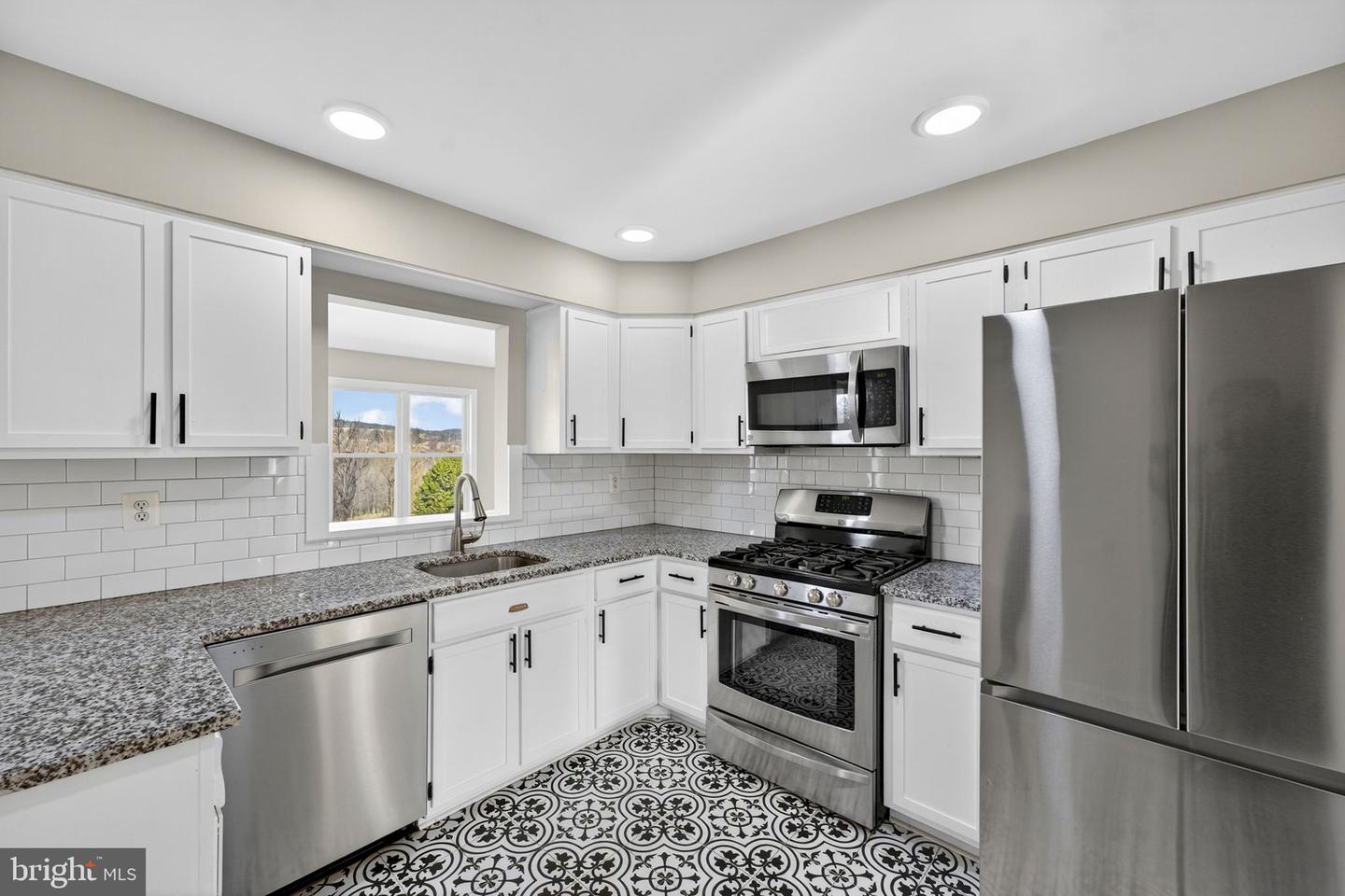 660 FOXCROFT RD, WARRENTON, Virginia 20186, 3 Bedrooms Bedrooms, ,3 BathroomsBathrooms,Residential,For sale,660 FOXCROFT RD,VAFQ2020610 MLS # VAFQ2020610