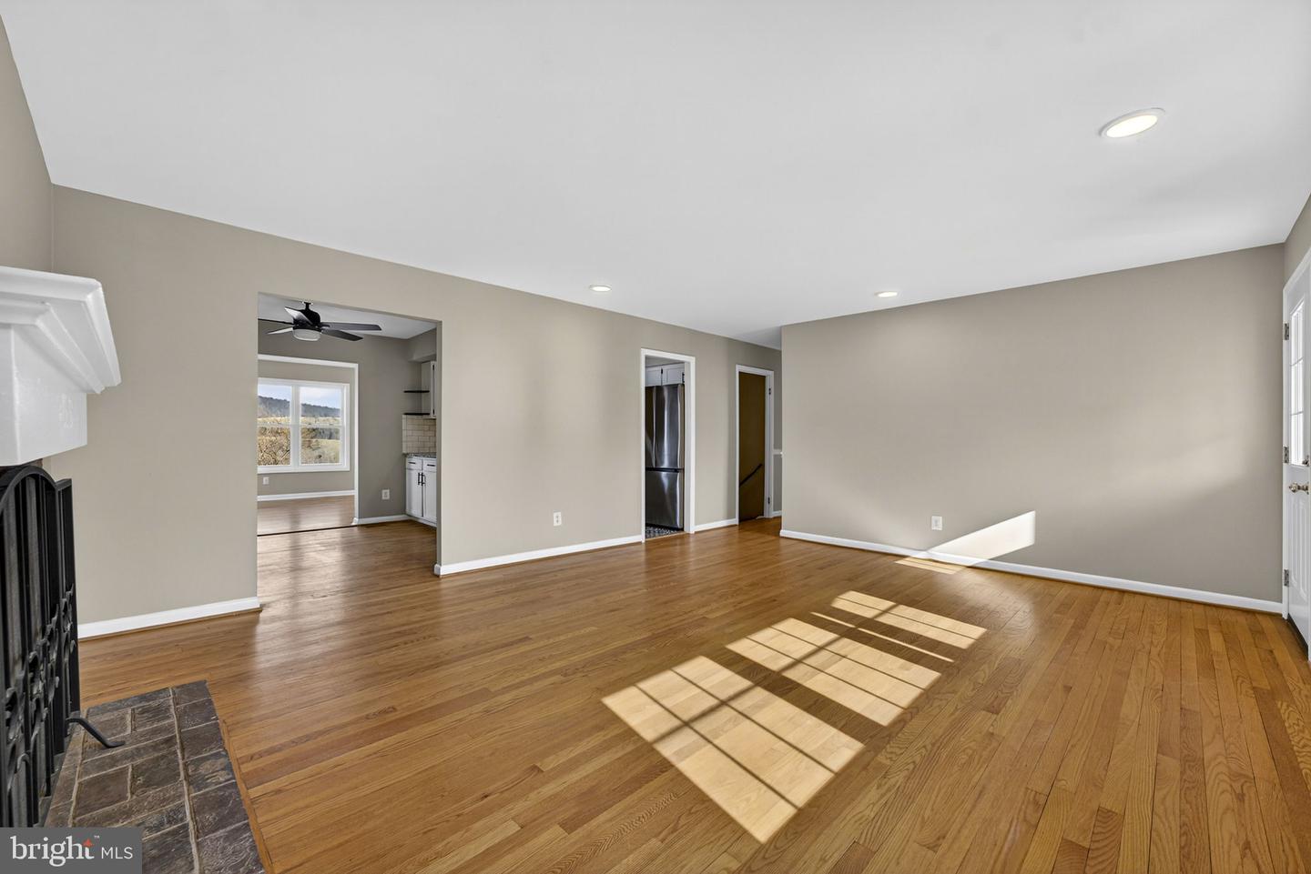 660 FOXCROFT RD, WARRENTON, Virginia 20186, 3 Bedrooms Bedrooms, ,3 BathroomsBathrooms,Residential,For sale,660 FOXCROFT RD,VAFQ2020610 MLS # VAFQ2020610