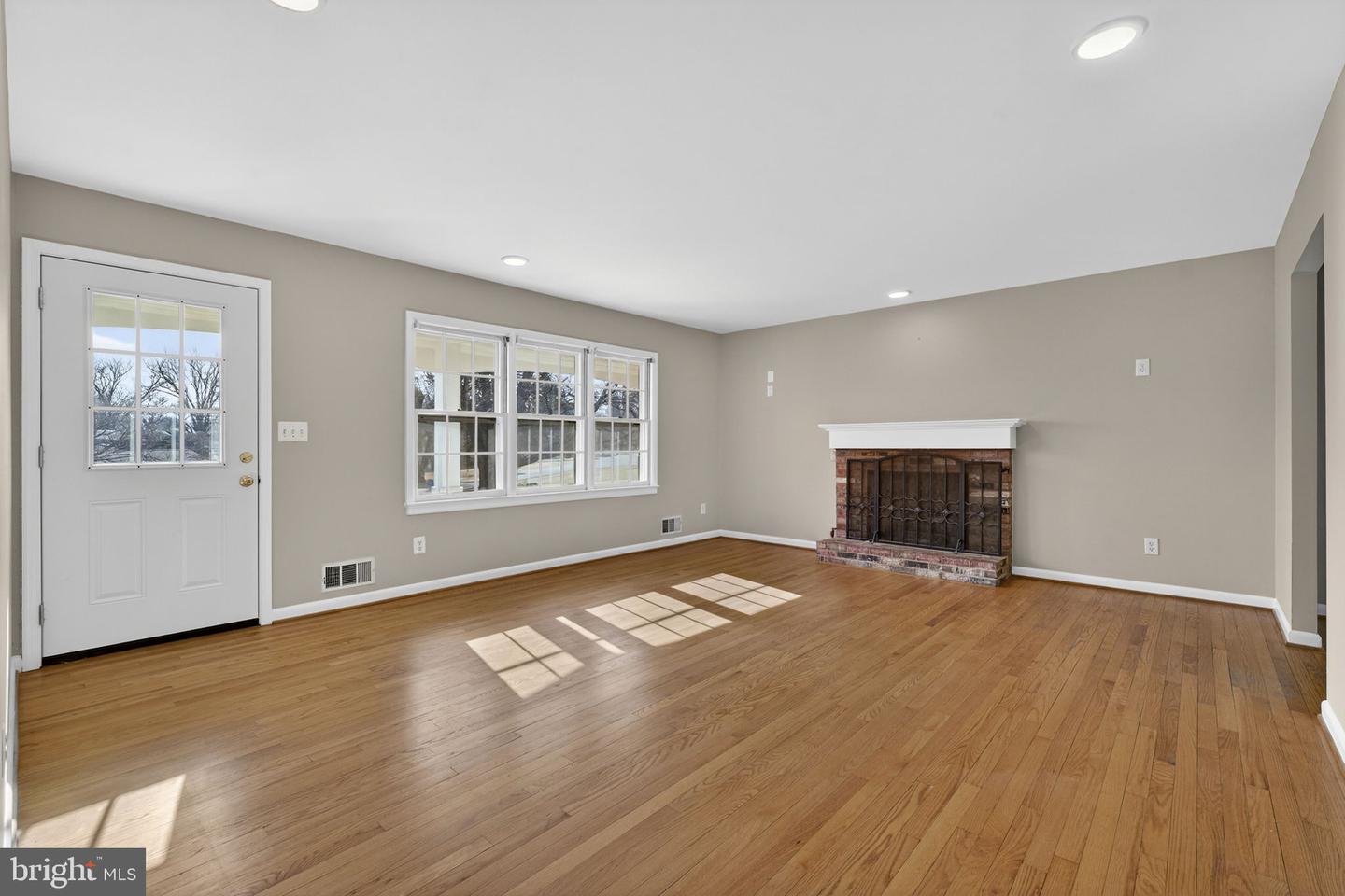 660 FOXCROFT RD, WARRENTON, Virginia 20186, 3 Bedrooms Bedrooms, ,3 BathroomsBathrooms,Residential,For sale,660 FOXCROFT RD,VAFQ2020610 MLS # VAFQ2020610