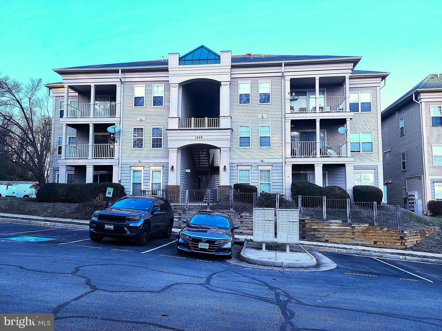 1049 GARDENVIEW LOOP #302, WOODBRIDGE, Virginia 22191, 2 Bedrooms Bedrooms, ,2 BathroomsBathrooms,Residential,For sale,1049 GARDENVIEW LOOP #302,VAPW2112780 MLS # VAPW2112780