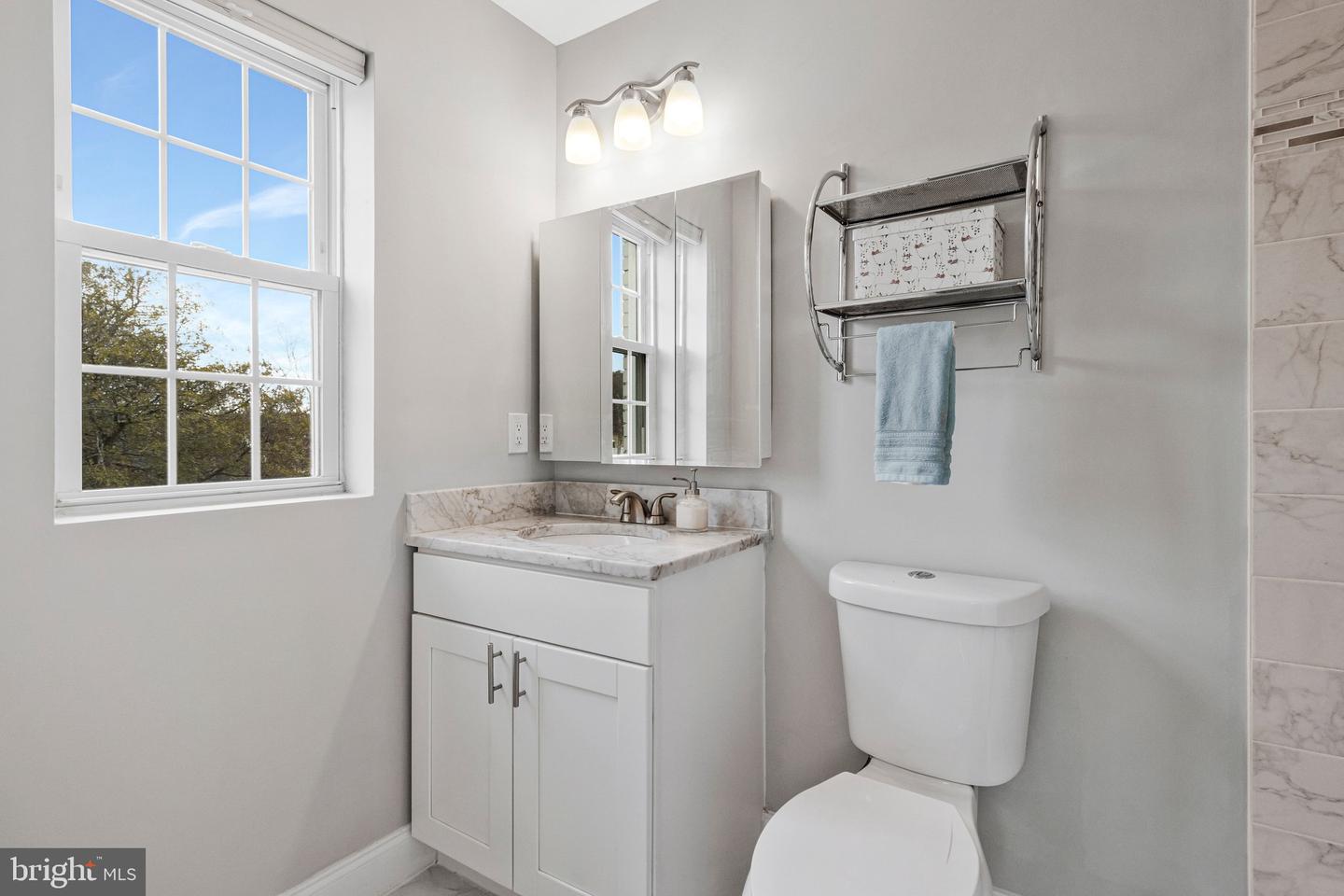 5043 11TH ST NE, WASHINGTON, District Of Columbia 20017, 3 Bedrooms Bedrooms, ,3 BathroomsBathrooms,Residential,For sale,5043 11TH ST NE,DCDC2246928 MLS # DCDC2246928