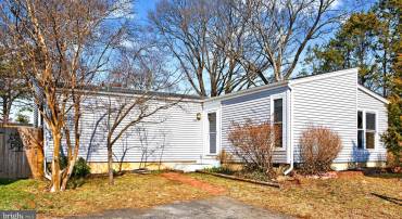 7204 LAVENDER LN, SPRINGFIELD, Virginia 22150, 3 Bedrooms Bedrooms, ,2 BathroomsBathrooms,Residential,For sale,7204 LAVENDER LN,VAFX2291878 MLS # VAFX2291878