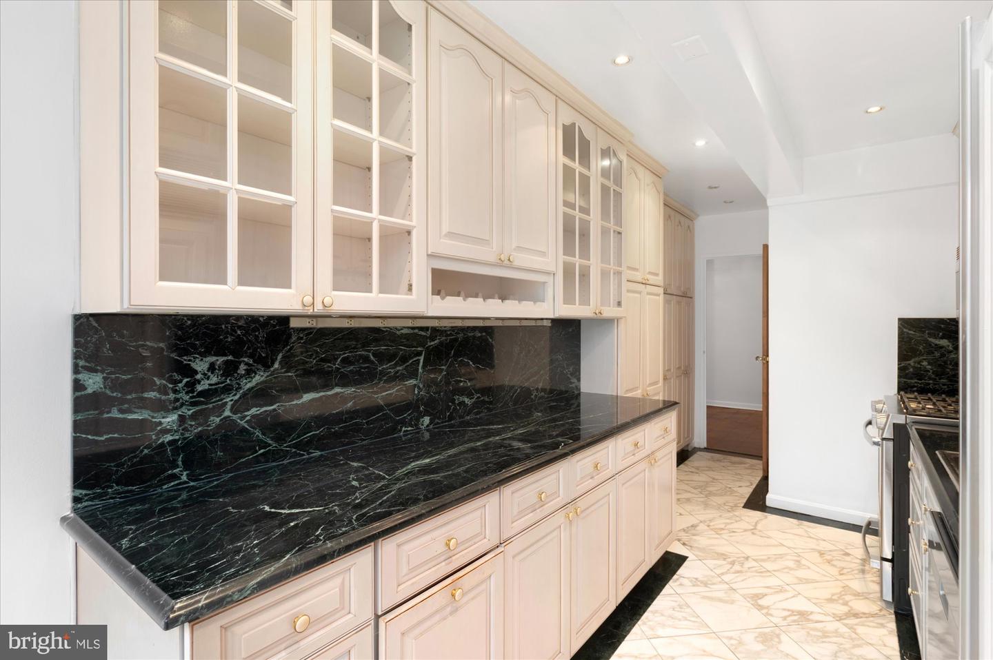 4201 CATHEDRAL AVE NW #315E, WASHINGTON, District Of Columbia 20016, 3 Bedrooms Bedrooms, ,2 BathroomsBathrooms,Residential,For sale,4201 CATHEDRAL AVE NW #315E,DCDC2246992 MLS # DCDC2246992 4201 CATHEDRAL AVE NW #315E, WASHINGTON, District Of Columbia 20016, 3 Bedrooms Bedrooms, ,2 BathroomsBathrooms,Residential,For sale,4201 CATHEDRAL AVE NW #315E,DCDC2246992 MLS # DCDC2246992