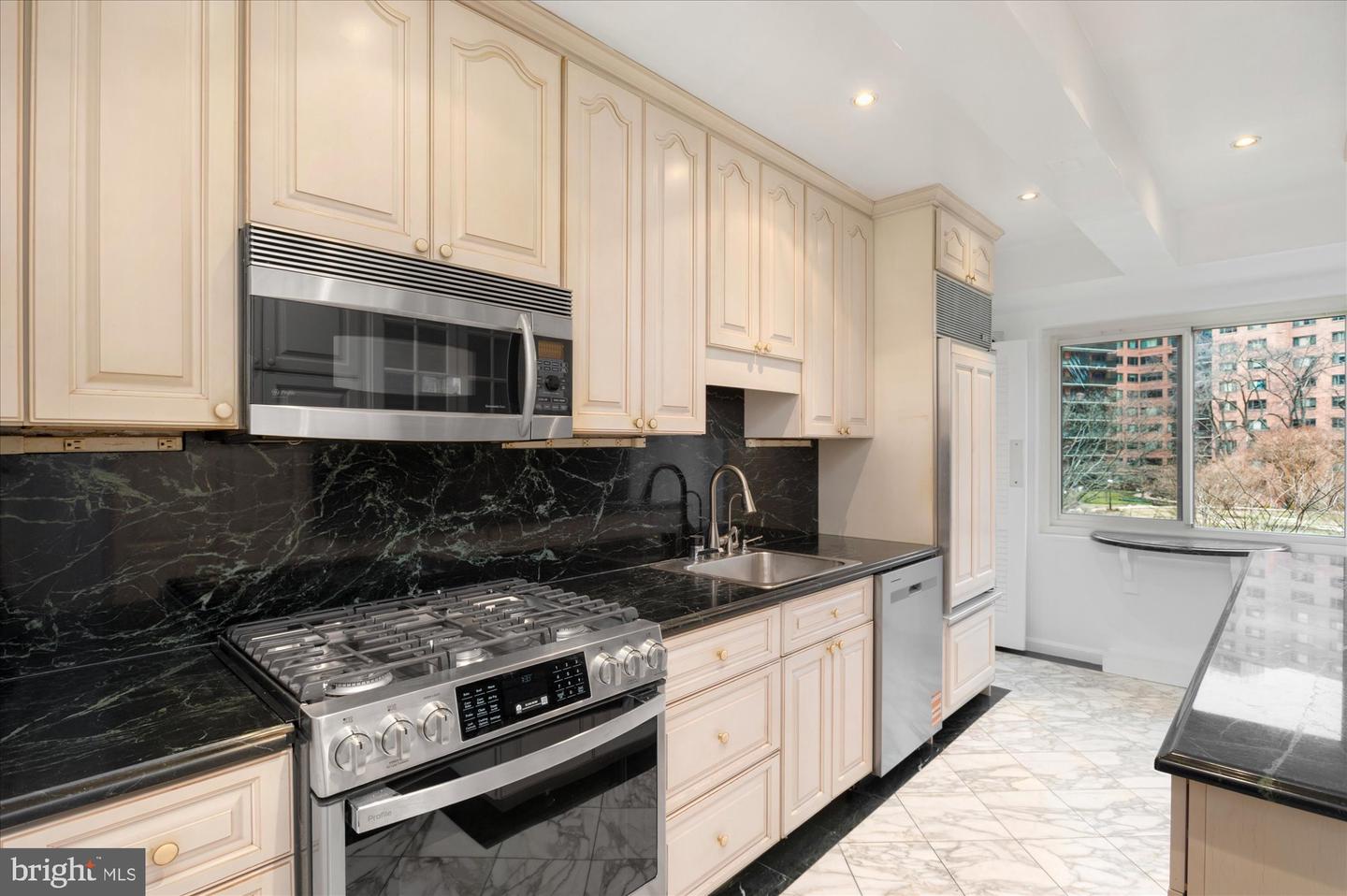 4201 CATHEDRAL AVE NW #315E, WASHINGTON, District Of Columbia 20016, 3 Bedrooms Bedrooms, ,2 BathroomsBathrooms,Residential,For sale,4201 CATHEDRAL AVE NW #315E,DCDC2246992 MLS # DCDC2246992 4201 CATHEDRAL AVE NW #315E, WASHINGTON, District Of Columbia 20016, 3 Bedrooms Bedrooms, ,2 BathroomsBathrooms,Residential,For sale,4201 CATHEDRAL AVE NW #315E,DCDC2246992 MLS # DCDC2246992