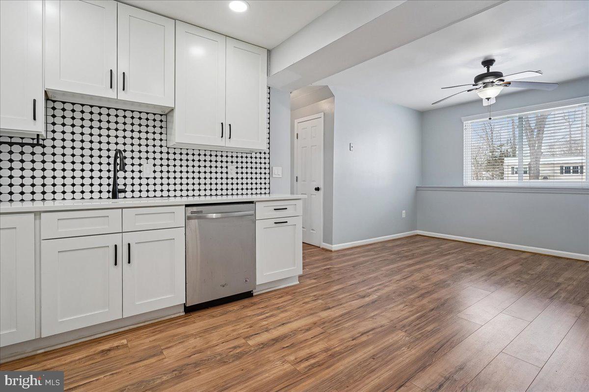 5303 STOCKTON CT, WOODBRIDGE, Virginia 22193, 3 Bedrooms Bedrooms, 6 Rooms Rooms,2 BathroomsBathrooms,Residential,For sale,5303 STOCKTON CT,VAPW2112902 MLS # VAPW2112902