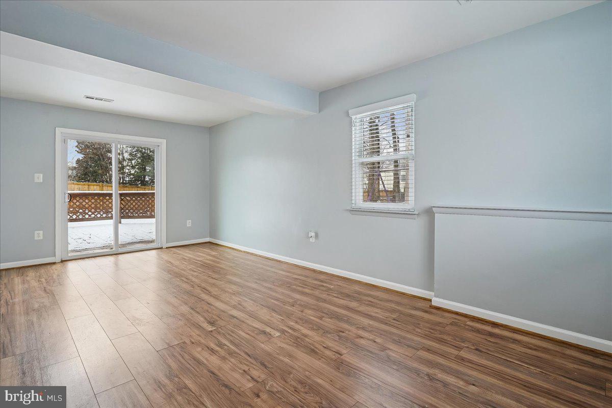 5303 STOCKTON CT, WOODBRIDGE, Virginia 22193, 3 Bedrooms Bedrooms, 6 Rooms Rooms,2 BathroomsBathrooms,Residential,For sale,5303 STOCKTON CT,VAPW2112902 MLS # VAPW2112902